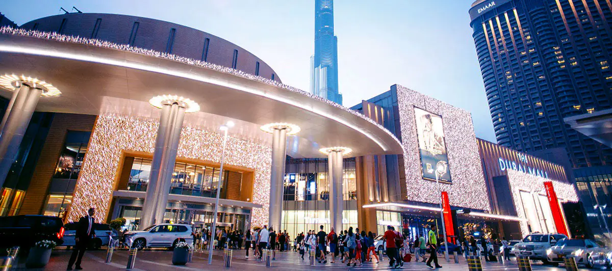 Shopping in the UAE: A Traveler’s Guide to Malls, Markets, and Everyday Convenience